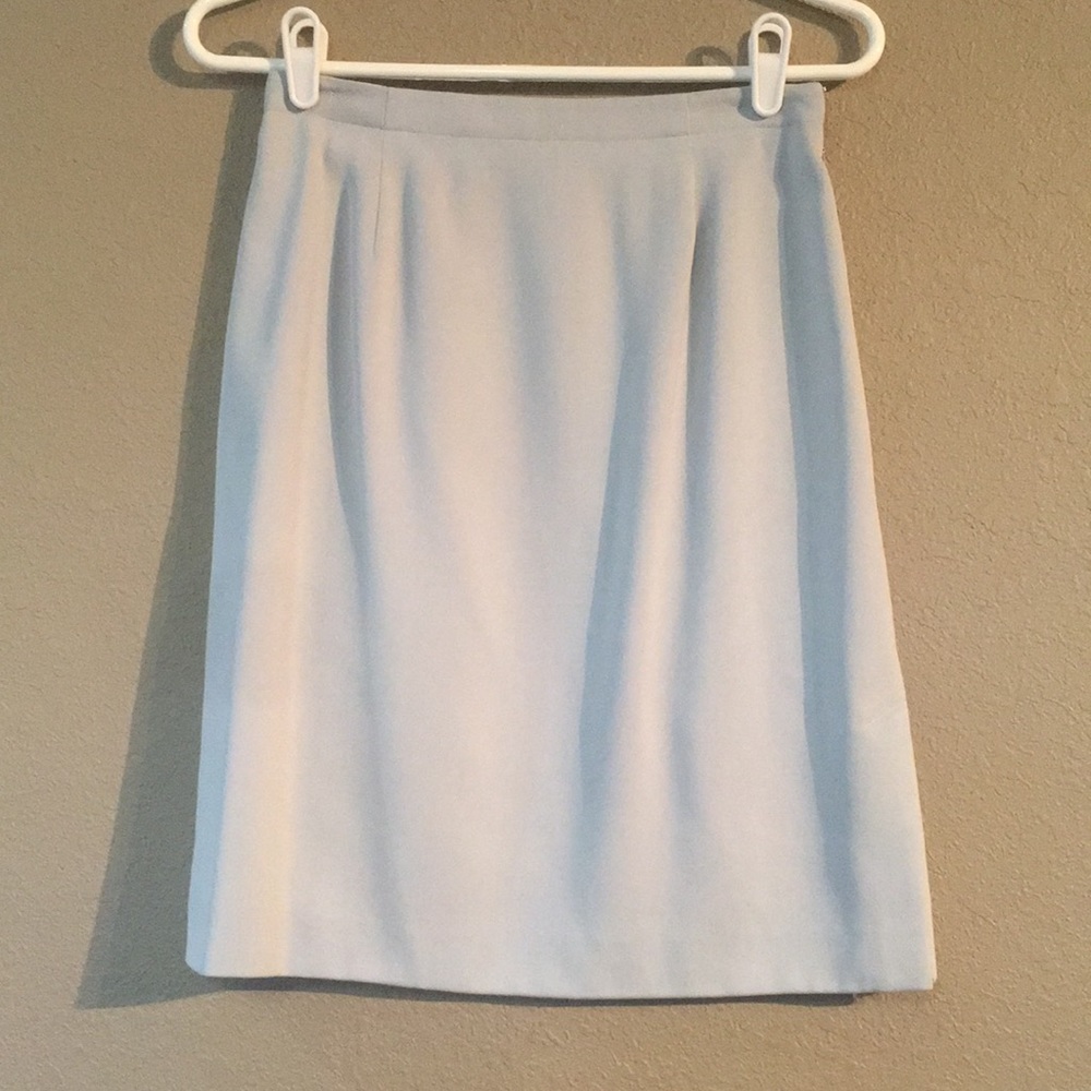 Light Gray ANN TAYLOR Petites Size 4P Midi Skirt